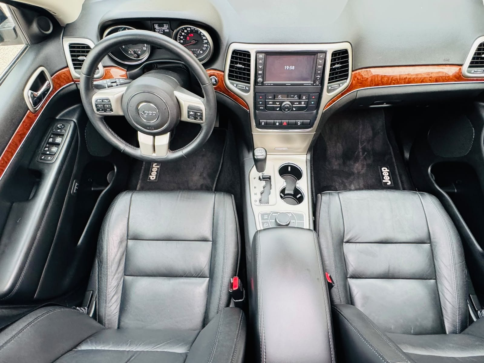 Jeep Grand Cherokee 3.0 V6 CRD Limited 2012 · Photo 8