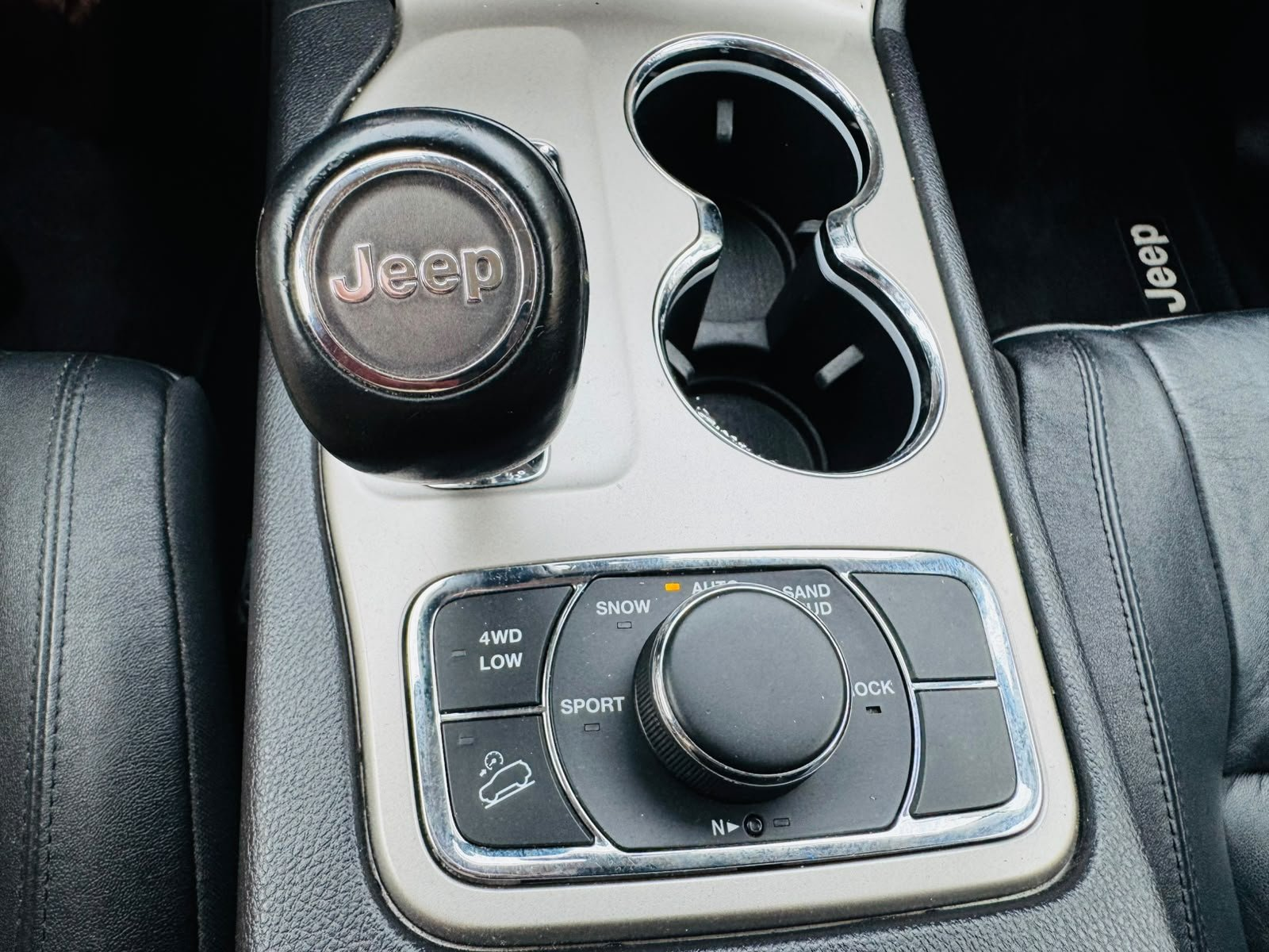 Jeep Grand Cherokee 3.0 V6 CRD Limited 2012 · Photo 12