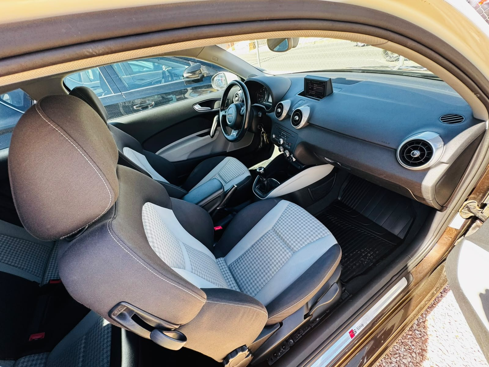 AUDI A-1 S-line 2011 · Foto 10