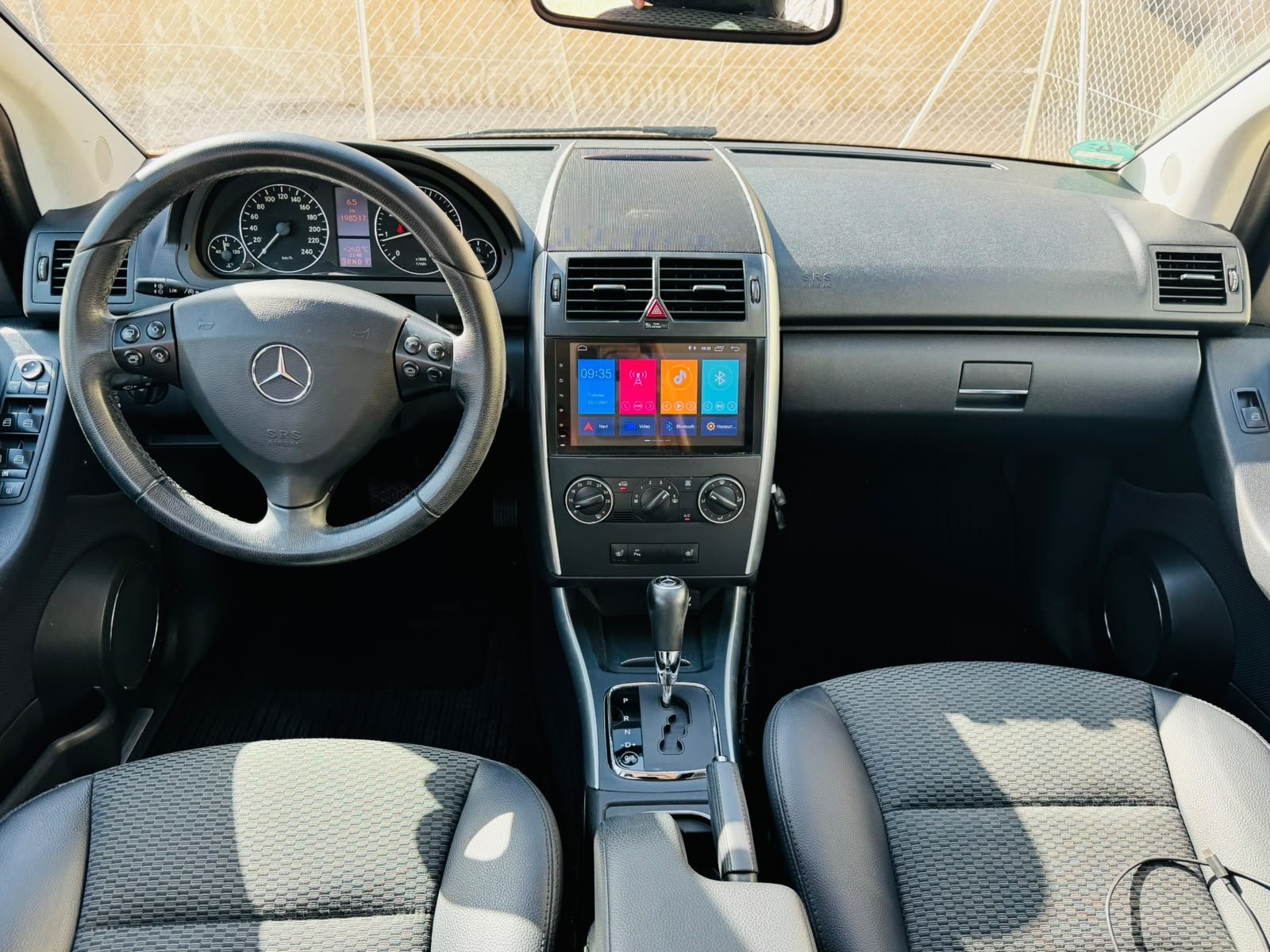 Mercedes-Benz A-Class (Clase A) 2010 · Photo 9